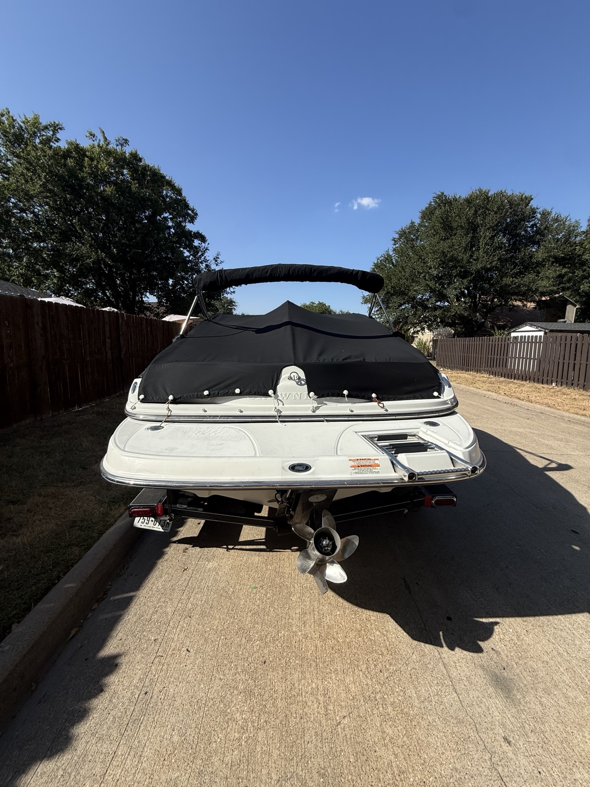 2007 Crownline 210LS rear view